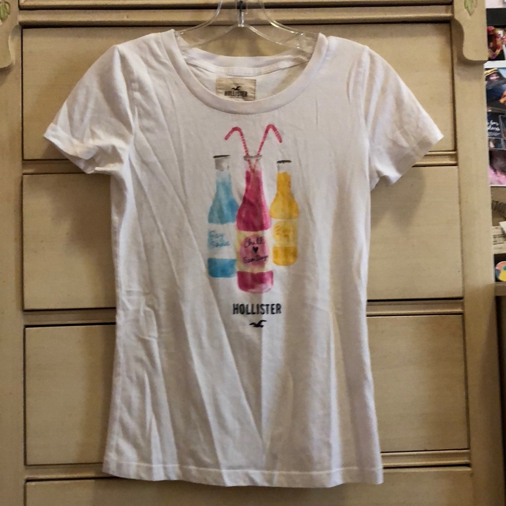 Hollister t shirt